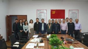 重溫崢嶸歲月，不忘初心使命——房總集團(tuán)舉辦老黨員座談會(huì)