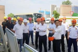 市委常委、常務副市長楊六順一行調(diào)研公司壟上花苑項目施工安全情況
